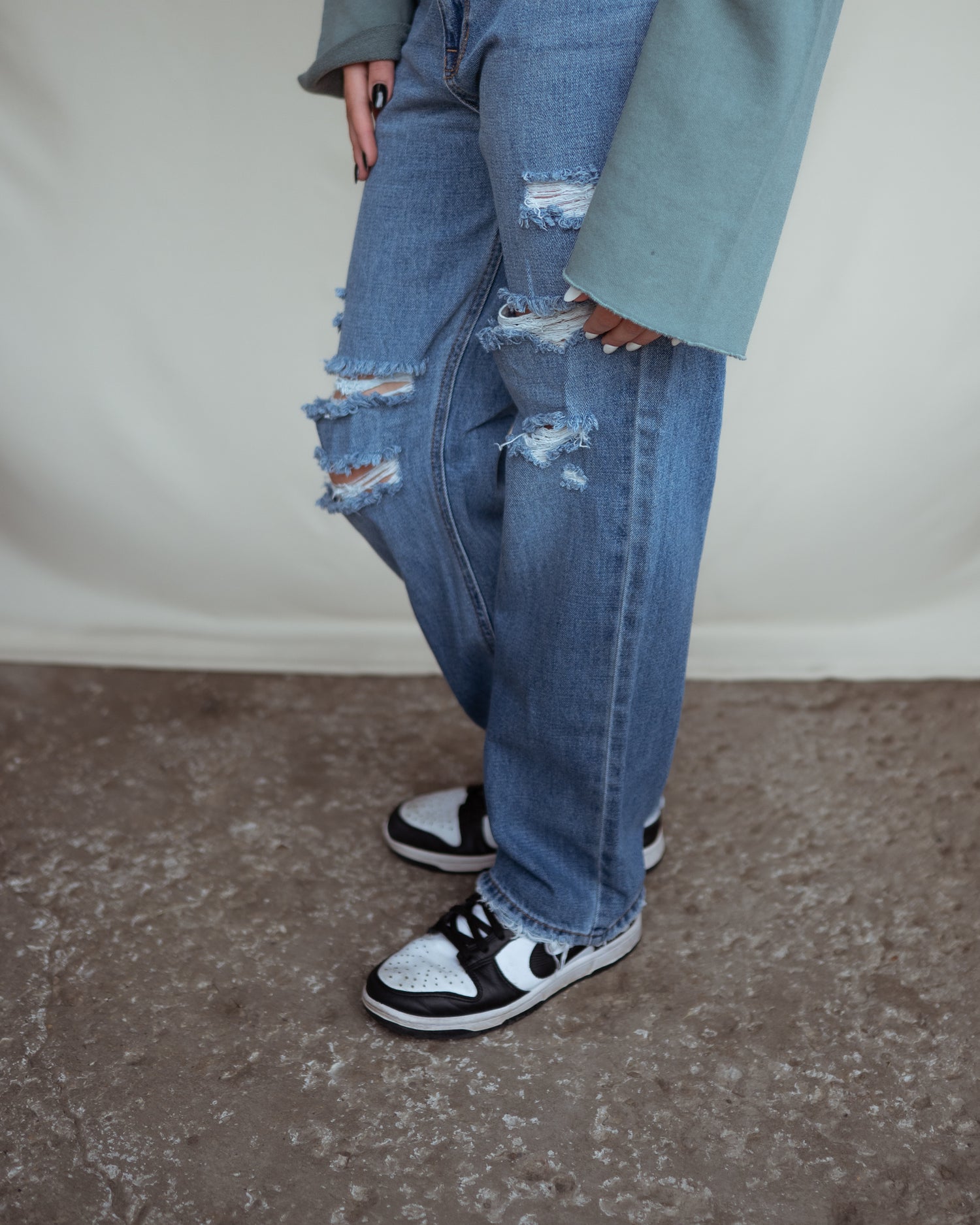 90's Distressed Loose Fit Jeans