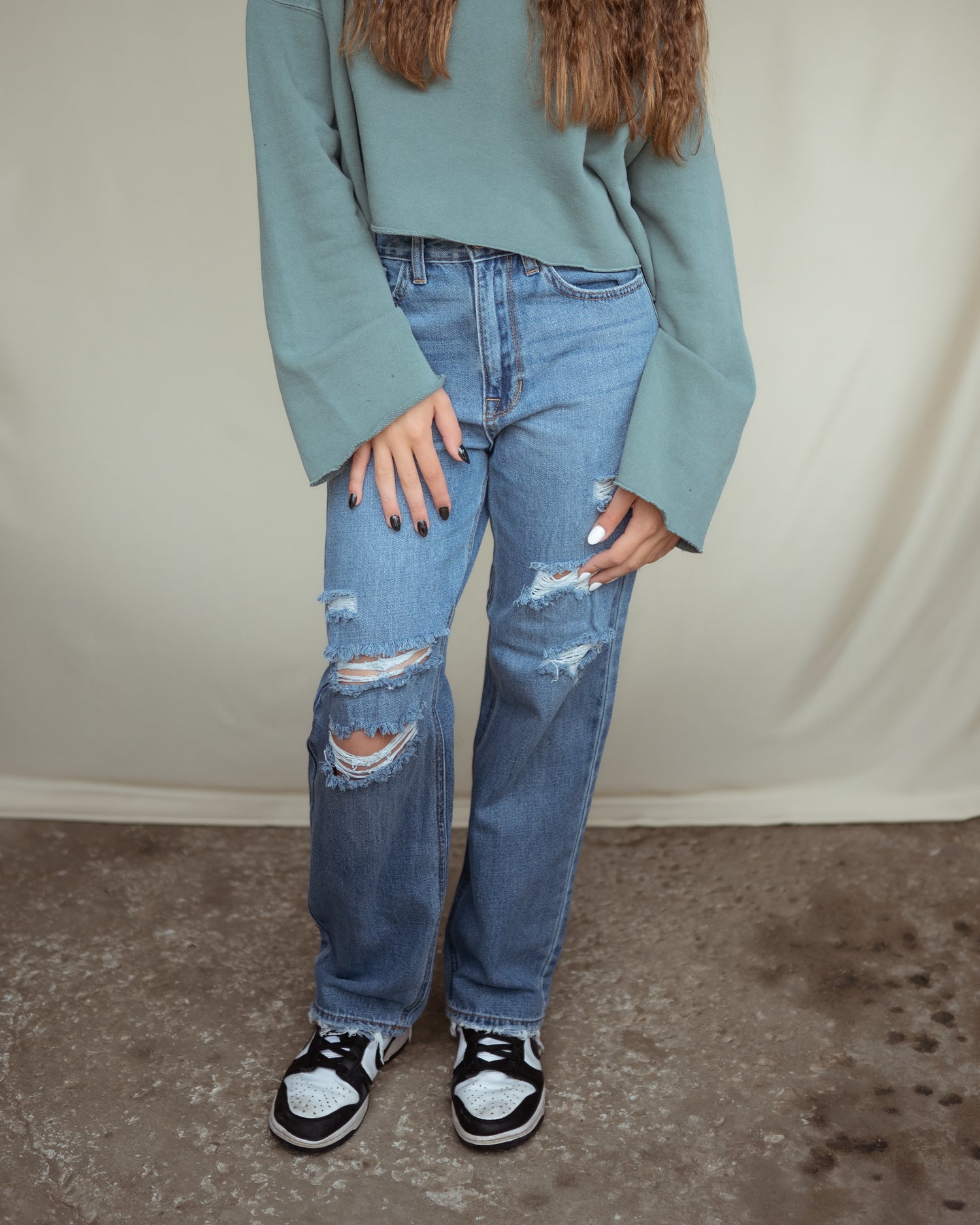 90's Distressed Loose Fit Jeans